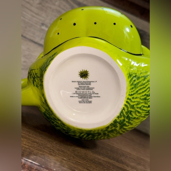 Super Cute Dr. Seuss The Grinch Sculpted Ceramic Mug - NEW - Picture 10 of 15